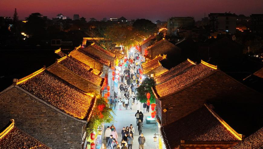 特朗普將英語(yǔ)定為官方語(yǔ)言,新版跑狗圖_一語(yǔ)中特,多元化方案執行策略_尊享版V11.57