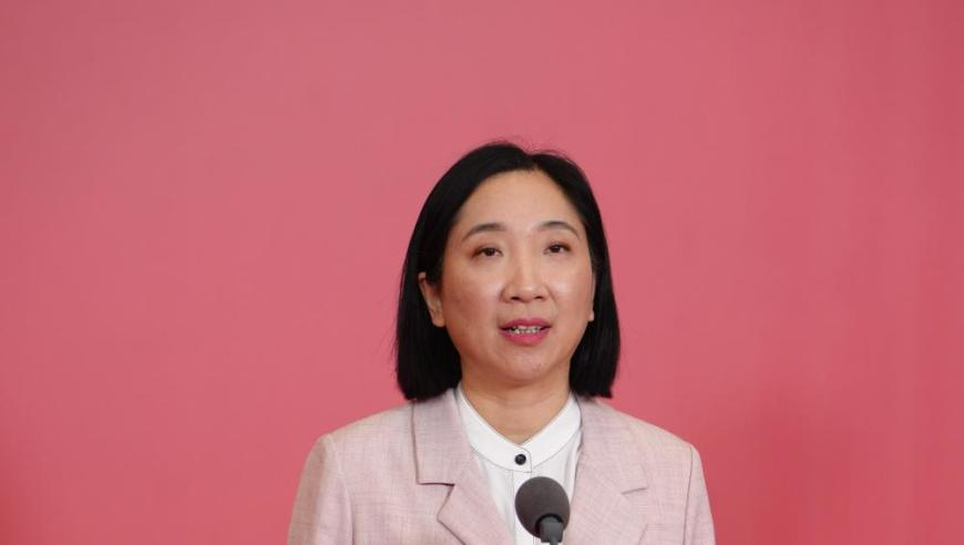 815888財神爺香港之料,無(wú)手女孩的衛生巾挑戰_至尊版V2.6